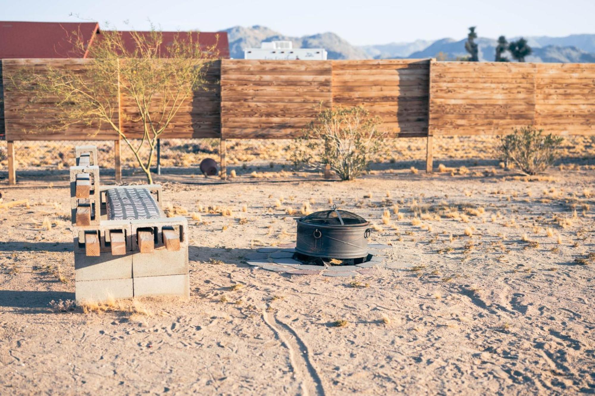 Casa Del Desierto - Panoramic Views - Pet Friendly - Fire Pit Villa Joshua Tree Bagian luar foto